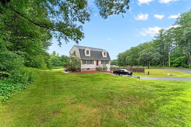 Building Photo - 38 Haskell St