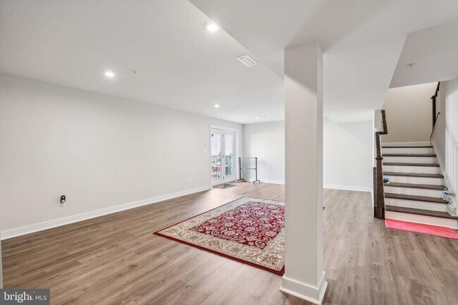 Building Photo - 11281 Wheeler Ridge Dr