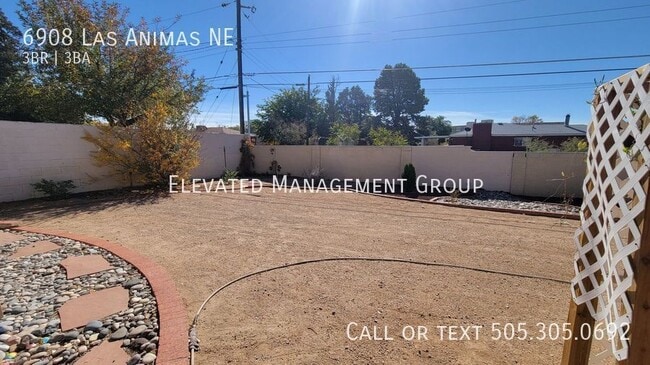 Building Photo - 6908 Las Animas Ave NE