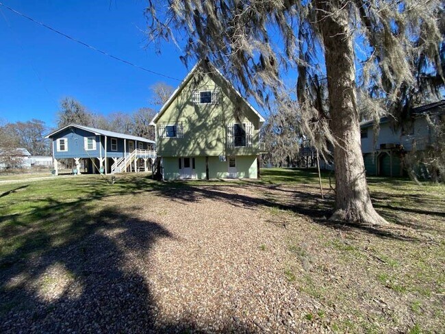 Building Photo - 201 Ferguson Dr