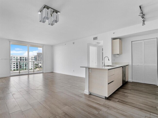 Building Photo - 4250 Biscayne Blvd