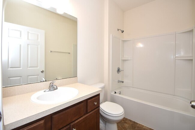 Building Photo - 2211 Golden Lake Loop