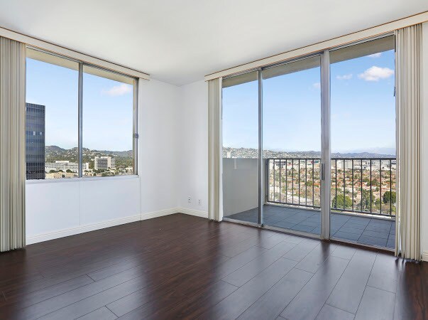 Building Photo - 2160 Century Park E