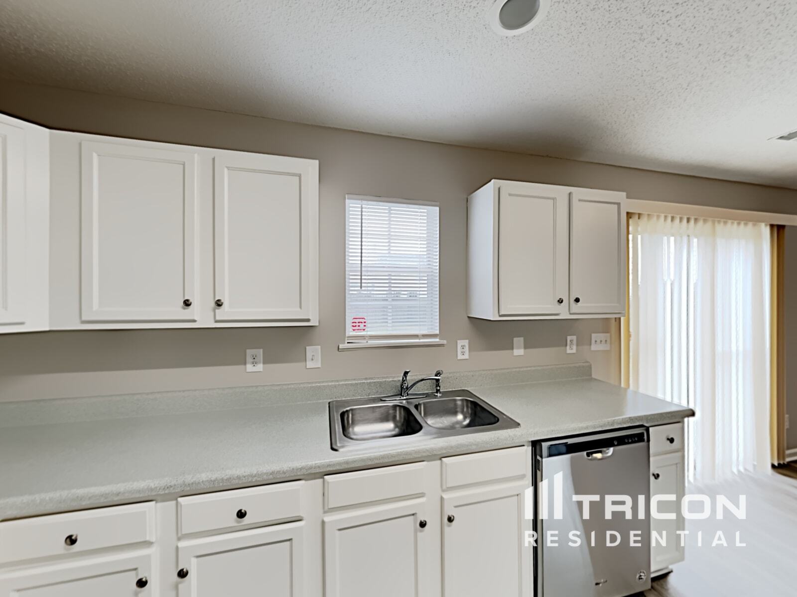 Building Photo - 415 Fox Trot Dr