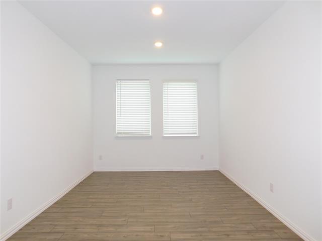 Building Photo - 1720 Da Vinci Dr