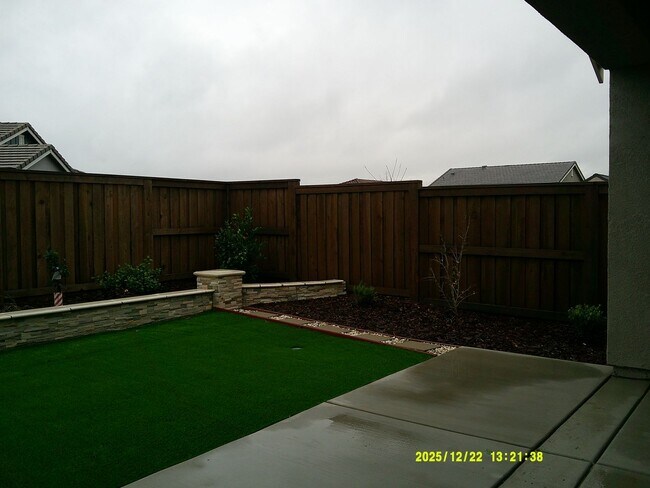 Building Photo - 2255 Lark Way