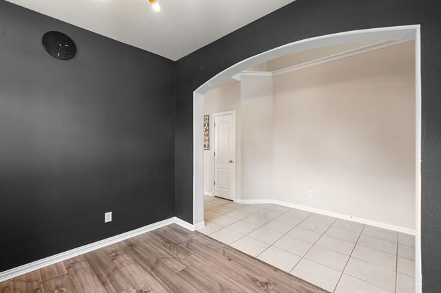 Building Photo - 5212 Seashore Ln