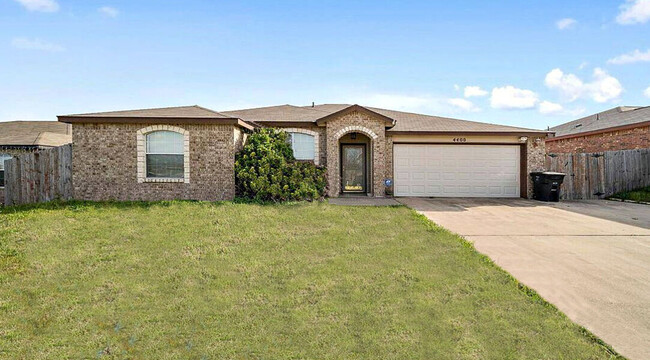 Primary Photo - 4400 Lloyd Dr