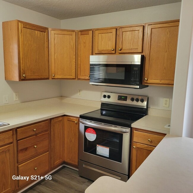 Building Photo - $1495 - 3/2/1 - Palm Coast - Duplex - Move In Special
