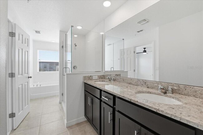 Building Photo - 11554 Buoy Pointe Pl