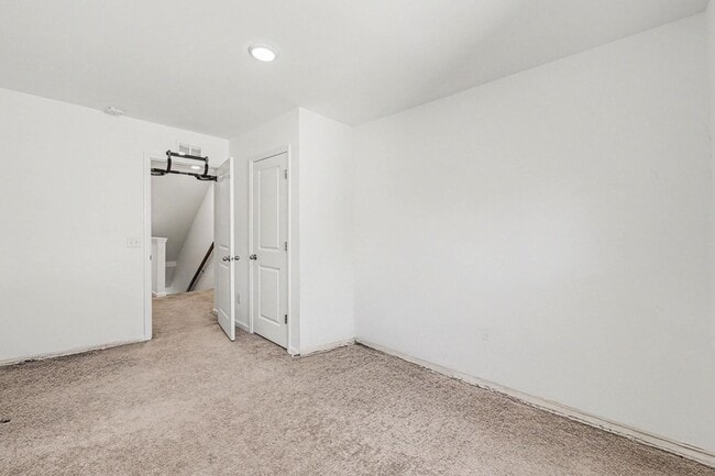 Building Photo - 188 Woodward Rd