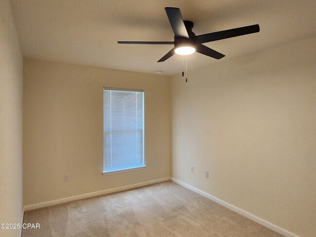 Building Photo - 119 Sand Oak Blvd