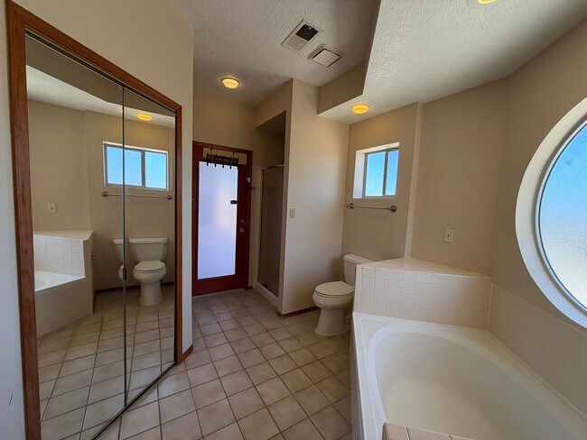 Building Photo - 7281 Spruce Mountain Loop NE