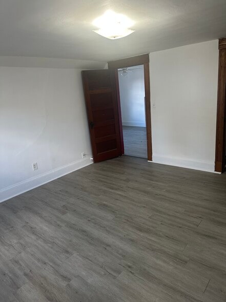 Building Photo - 12 Saint Lawrence St