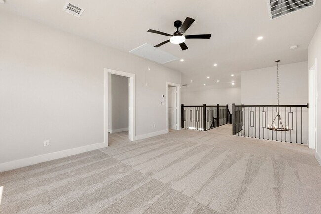 Building Photo - 1221 Woodflower Dr