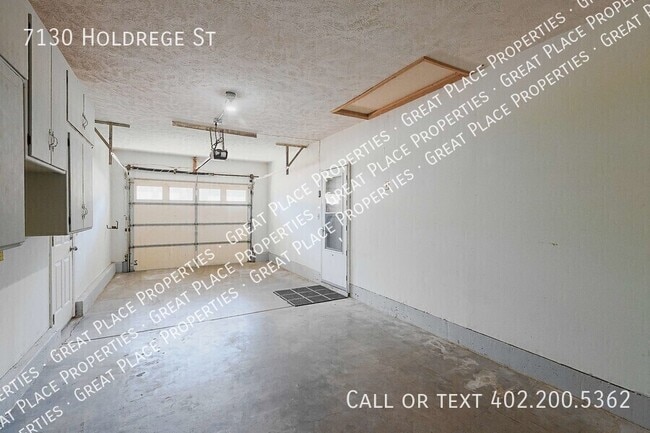 Building Photo - 7130 Holdrege St