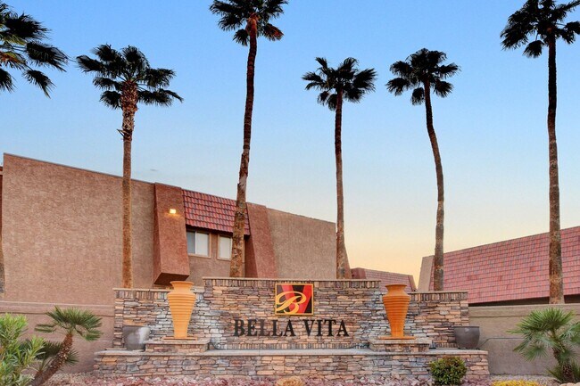 Building Photo - 2 BEDROOM 2 BATH FULLY REMODELED CONDO IN GUARD GATED COMMUNITY