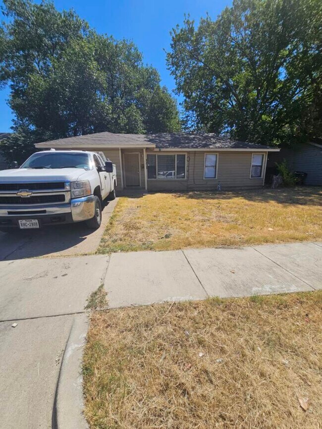 Building Photo - 3709 Pate Dr