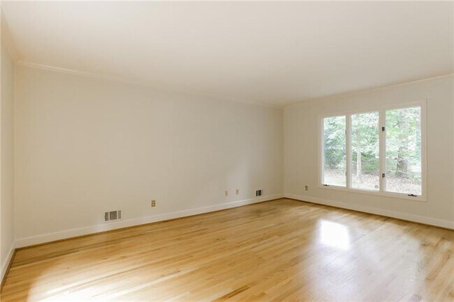 Building Photo - 55 Cameron Glen Dr NW