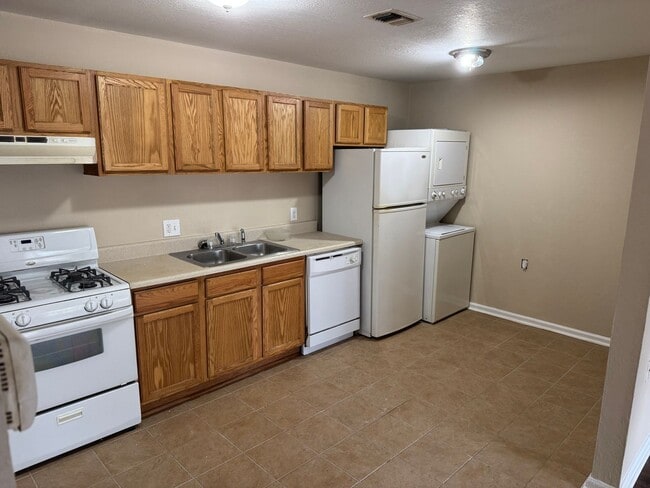 Building Photo - Located In The Mystic Woods Community.....Available December 1, 2025