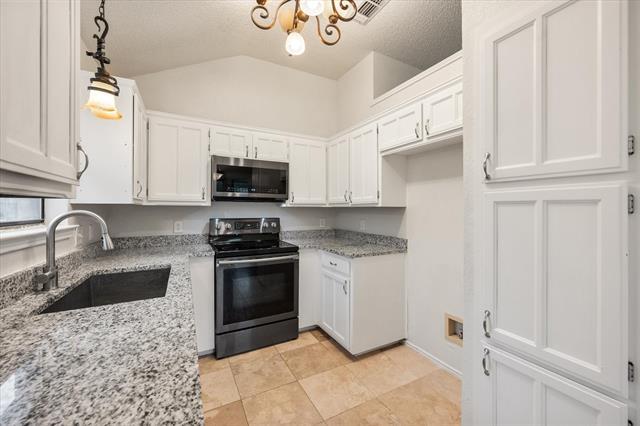 Building Photo - 931 Fiero Dr