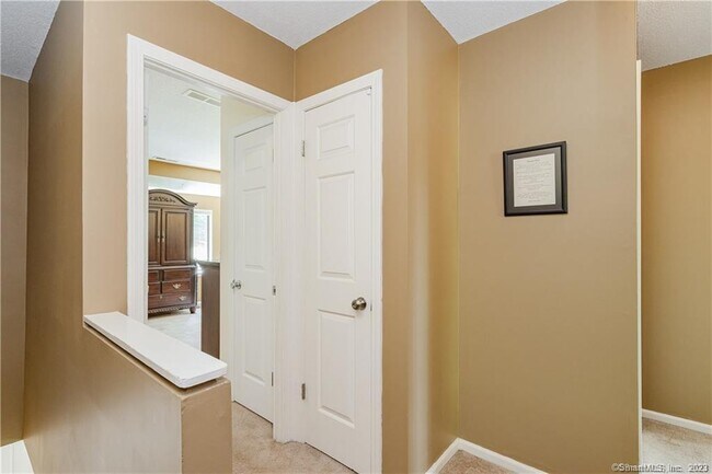 Building Photo - 128 Conestoga Way