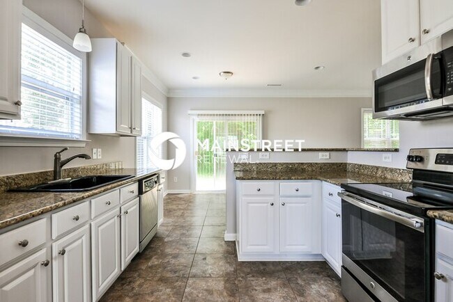 Building Photo - 4 Bedroom Pet-Friendly Home in Clayton, NC with Main Street Renewal