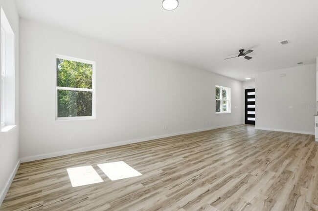 Building Photo - Brand New 3 Bed 2.5 Bath Townhouse in Palm Coast