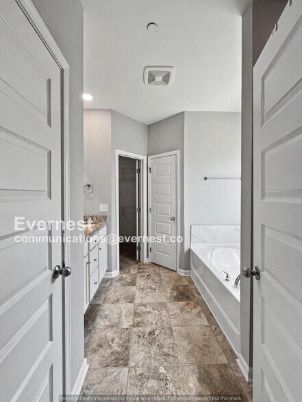 Building Photo - 1111 Prospect Ct