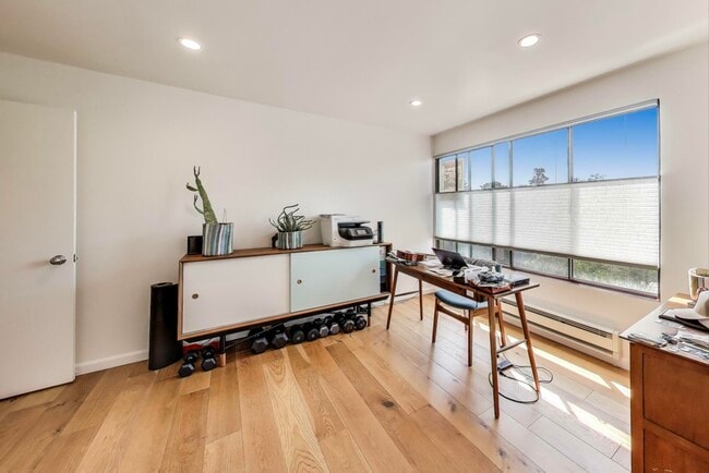Building Photo - 208 N Lake Merced Hills