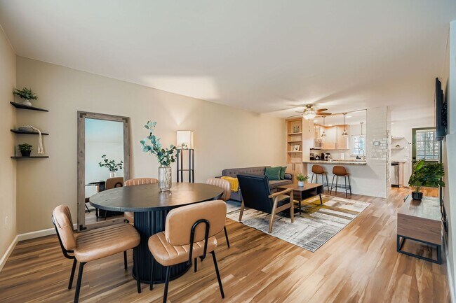 Building Photo - Cozy Furnished Home in Quiet Louisville Neighborhood