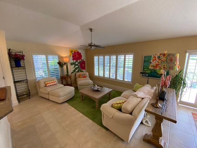 Building Photo - Exquisite - Turnkey, 3 bed + 2 1/2 Bath + ...