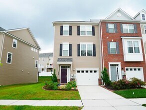 Building Photo - End Unit 3 Bedroom Townhome- Owings Mills, MD