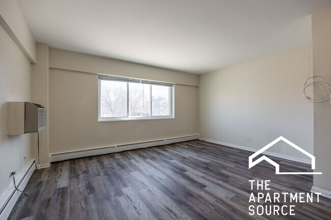 Building Photo - 1400 Chicago Ave