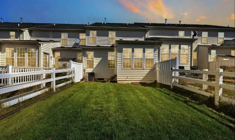 Building Photo - 246 S Savanna Dr