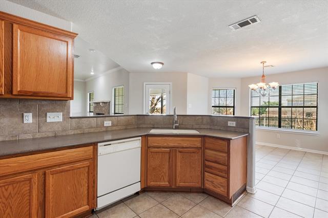 Building Photo - 6104 Alexus Dr