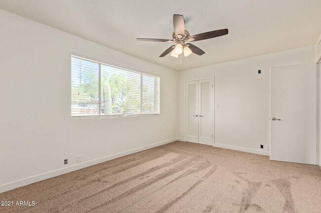 Building Photo - 8731 E Minnezona Ave