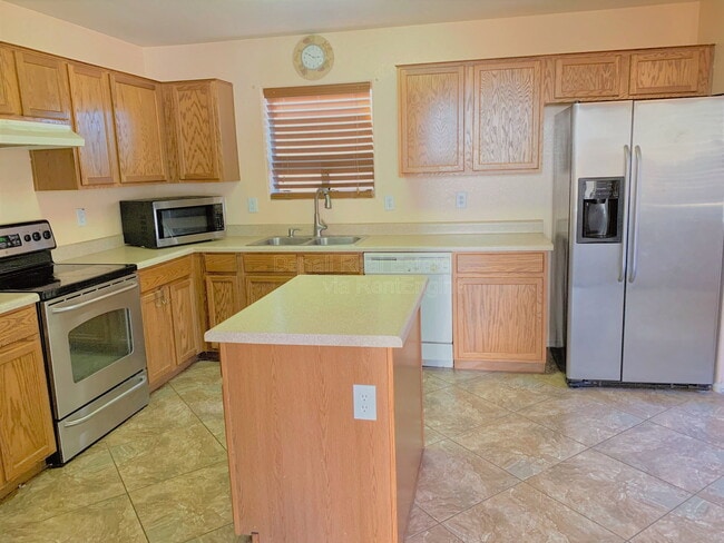 Building Photo - 35512 N Danish Red Trail