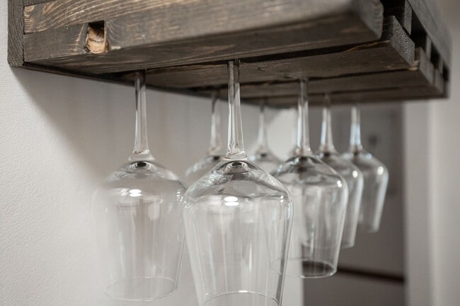 Building Photo - 3 BED 1 BATH SINGLE FAMILY HOME IN BEAUTIFUL LAKEWOOD!