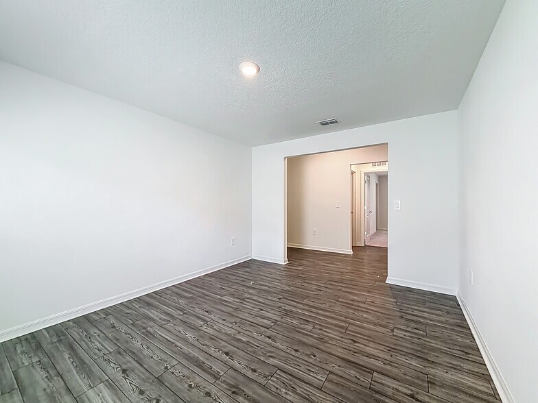 Building Photo - 1352 NW 48th Ter