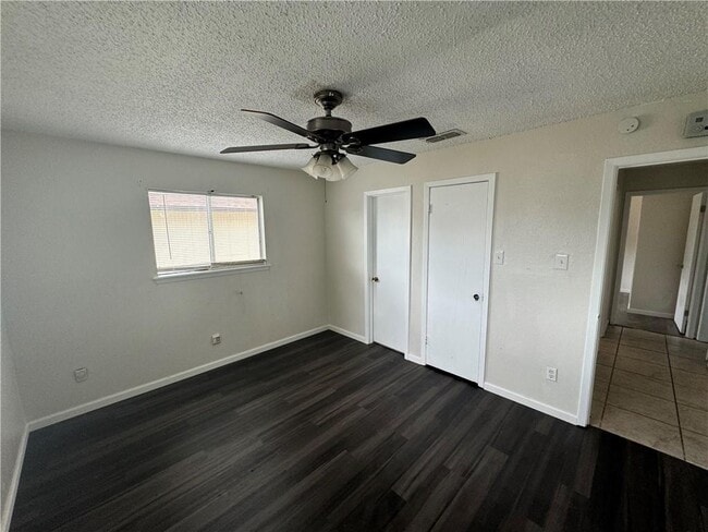 Building Photo - 1610 La Joya St