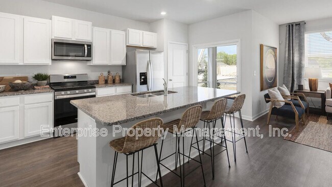 Building Photo - 230 Kipling Dr