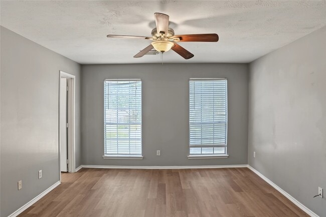 Building Photo - 3907 Starbridge Pointe Ln