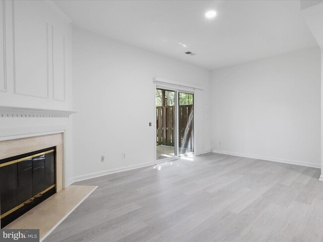 Building Photo - 5129 Beauregard St