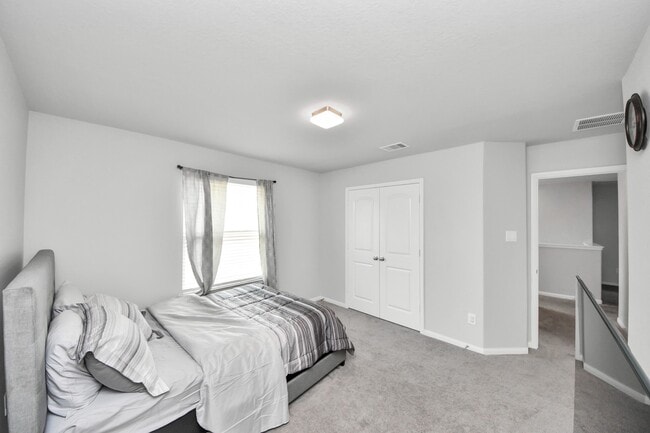 Building Photo - 6007 Prince Pl Dr