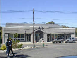 Building Photo - 465 Valley Street