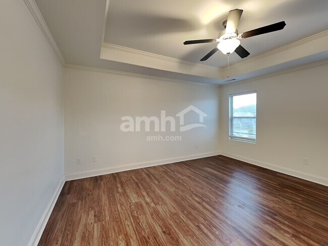 Building Photo - 460 Omnia Ridge Way