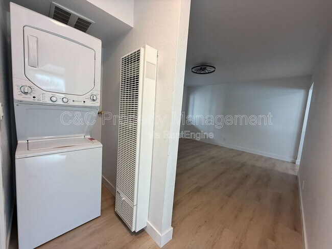 Building Photo - 1720 48th Ave