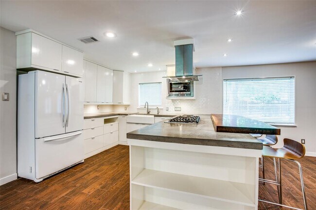 Building Photo - 2015 Ganyard Dr