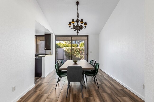 Building Photo - Stylish Palm Springs Retreat with Pool (Monthly Only - No Long Term)